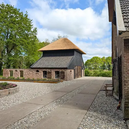 Slapen In De Hooischuur - 'het Oude Wezeveld' Twello